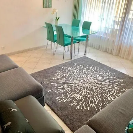 Gian: Near Congress Center & Winter Activities Apartment Davos