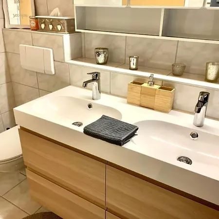 Gian: Near Congress Center & Winter Activities Apartment